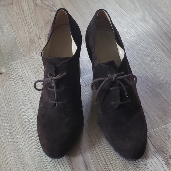 Talbots Real Suede Heeled Booties sz 10 GUC - Picture 2 of 8